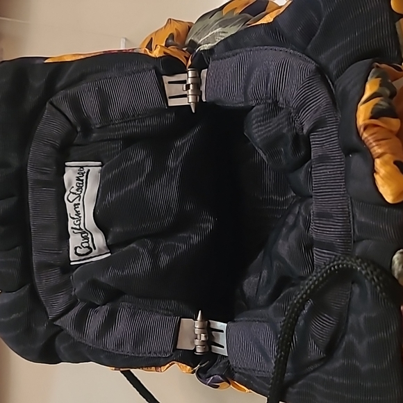 Handbag - Picture 2 of 2